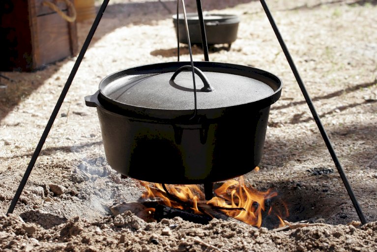 Best Dutch Oven For Camping February 2024